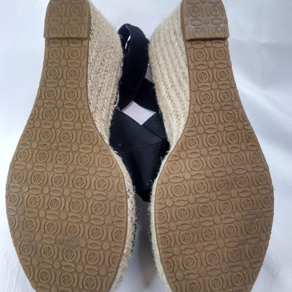 Adrienne Vittadini Black Espadrille Wedge Sandals - Picture 5 of 9